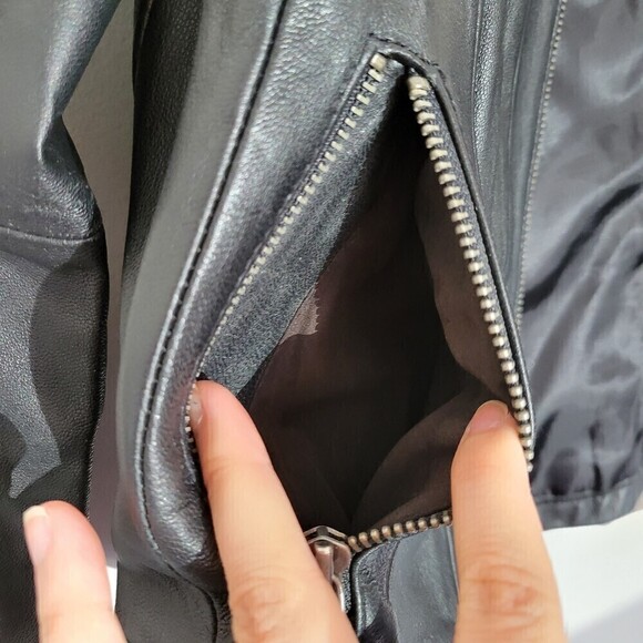 Kenneth Cole Reaction Black 100% Leather Long Sleeve Moto Biker Jacket Sz Small - Picture 5 of 13